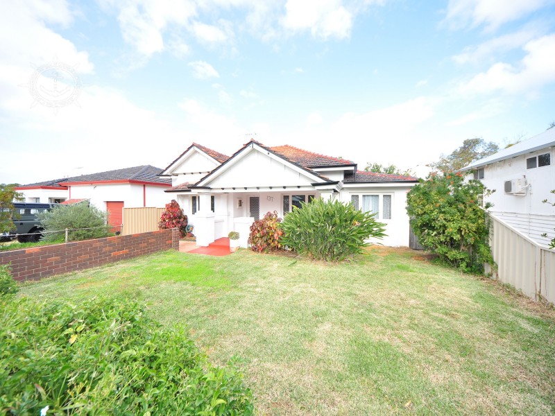 137 Marmion Street, Fremantle WA 6160