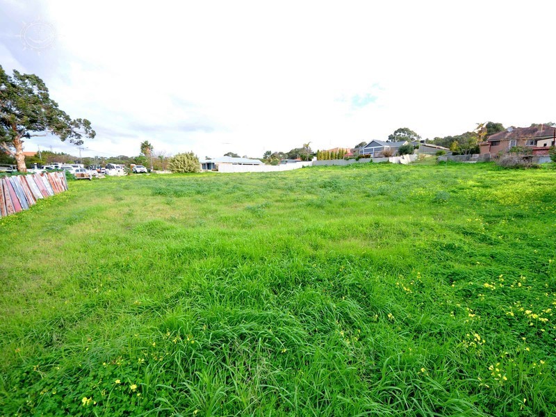 10 Southend Road, Hamilton Hill WA 6163