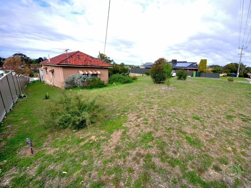 10 Southend Road, Hamilton Hill WA 6163
