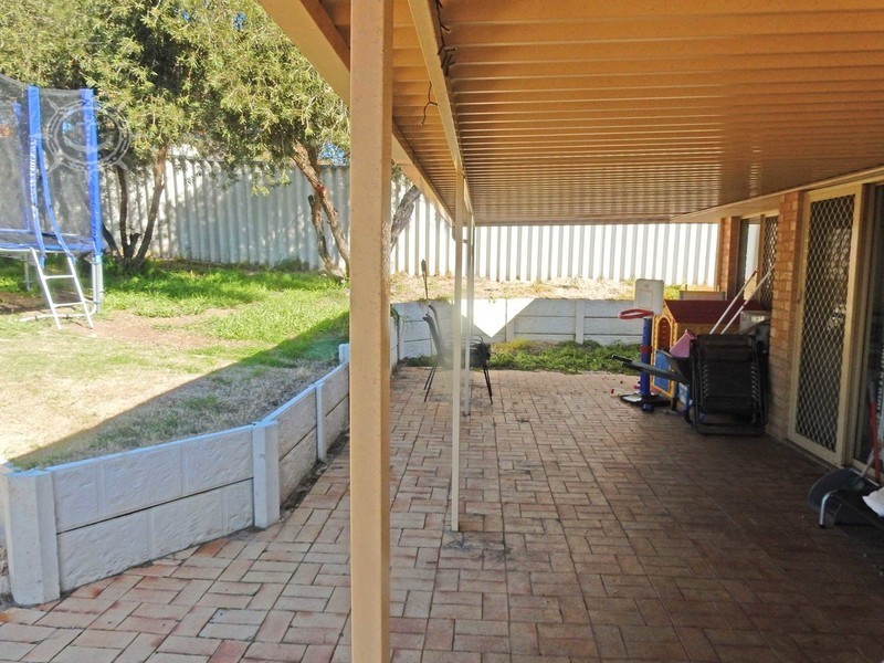 2 Dover Court, Yangebup WA 6164