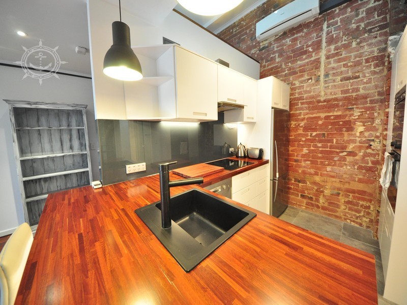 9/13 Cantonment Street, Fremantle WA 6160