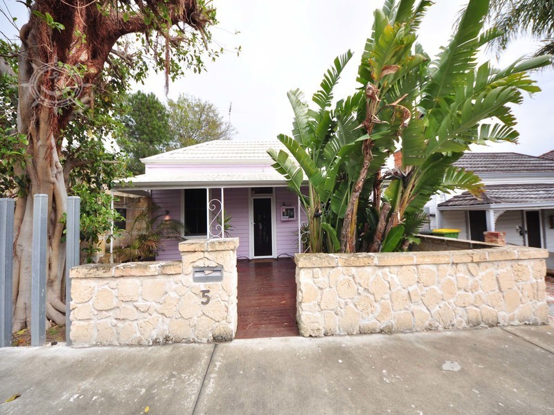 5 Inverleith Street, South Fremantle WA 6162