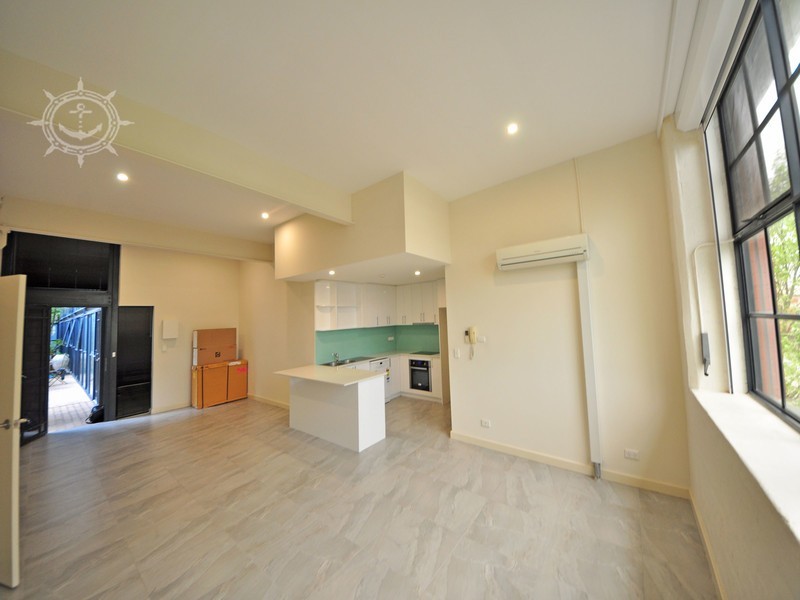 26/13 Cantonment Street, Fremantle WA 6160