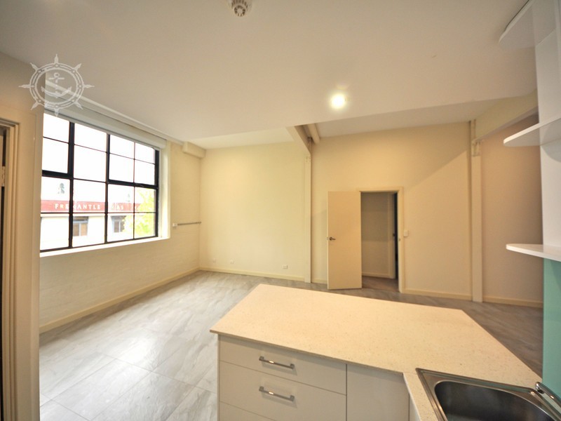 26/13 Cantonment Street, Fremantle WA 6160