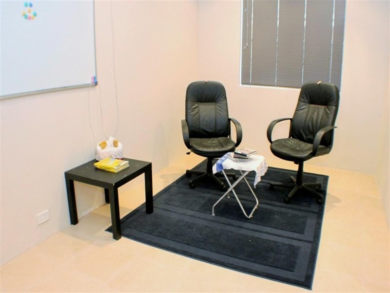 24 BRAEMOUNT Road, Darch WA 6065