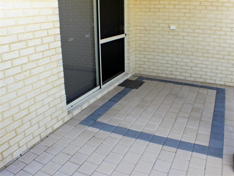 24 BRAEMOUNT Road, Darch WA 6065