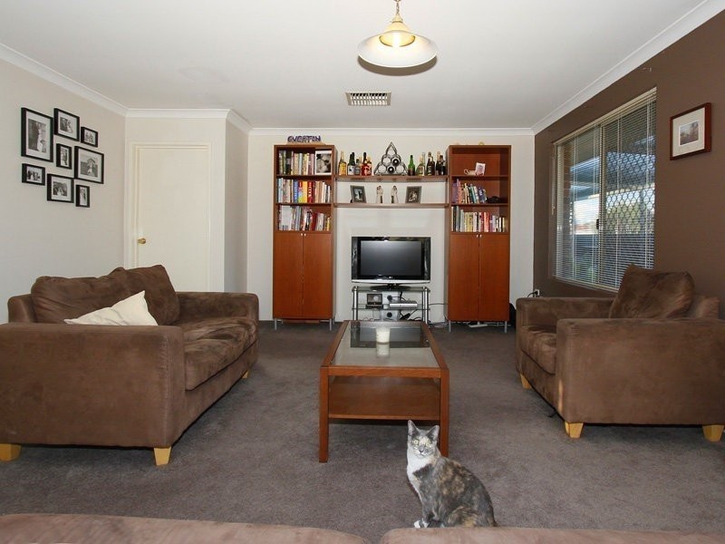 2 Carbla Court, Ballajura WA 6066