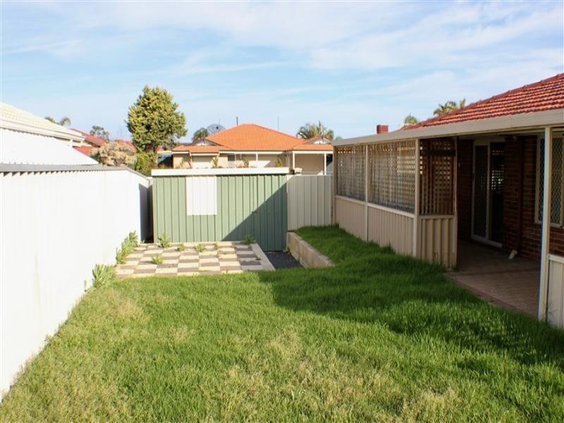 2 Carbla Court, Ballajura WA 6066