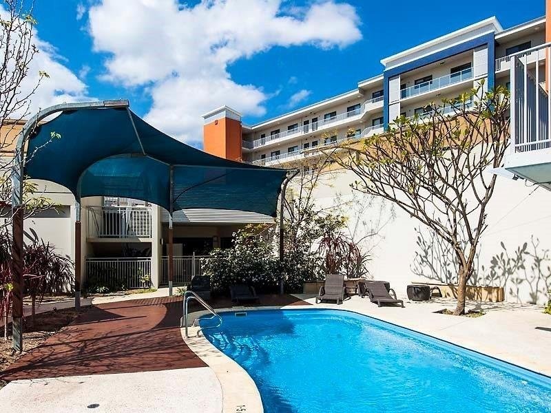 13/1 Walsh Loop, Joondalup WA 6027