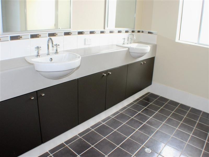 2 Tattershall Road, Darch WA 6065