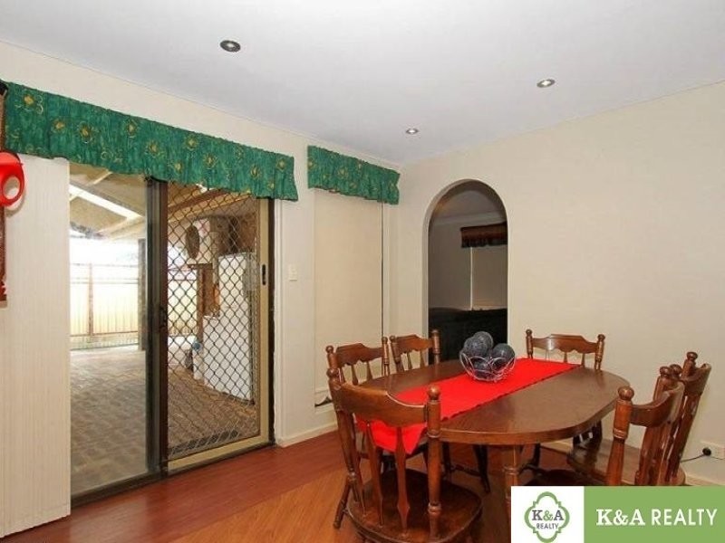 8 Wanill Place, Wanneroo WA 6065