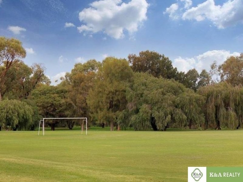 8 Wanill Place, Wanneroo WA 6065