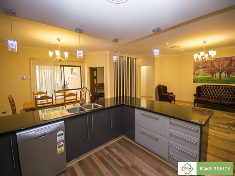 3 Westbury Lane, Madeley WA 6065