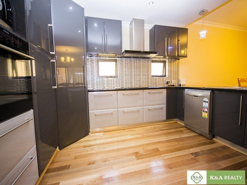 3 Westbury Lane, Madeley WA 6065