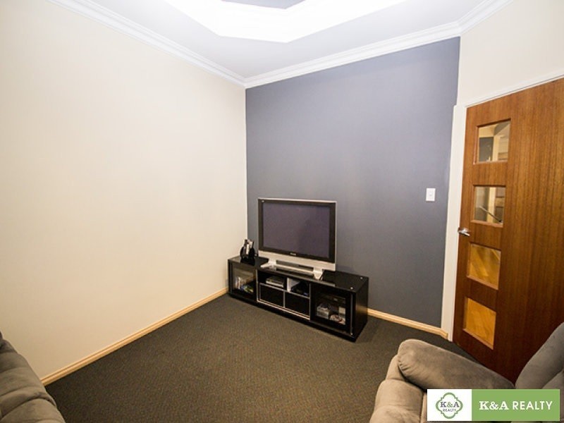 3 Westbury Lane, Madeley WA 6065