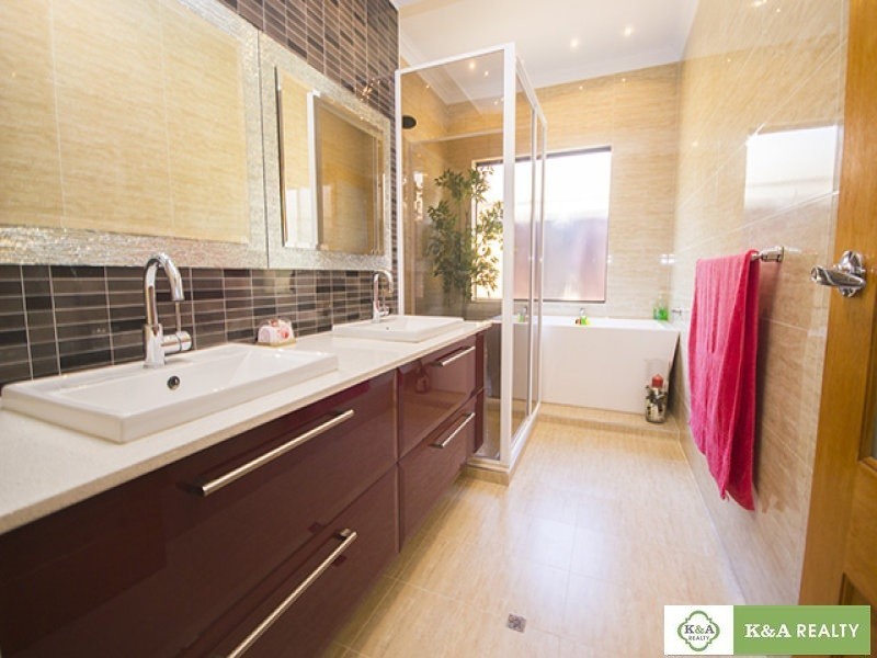 3 Westbury Lane, Madeley WA 6065