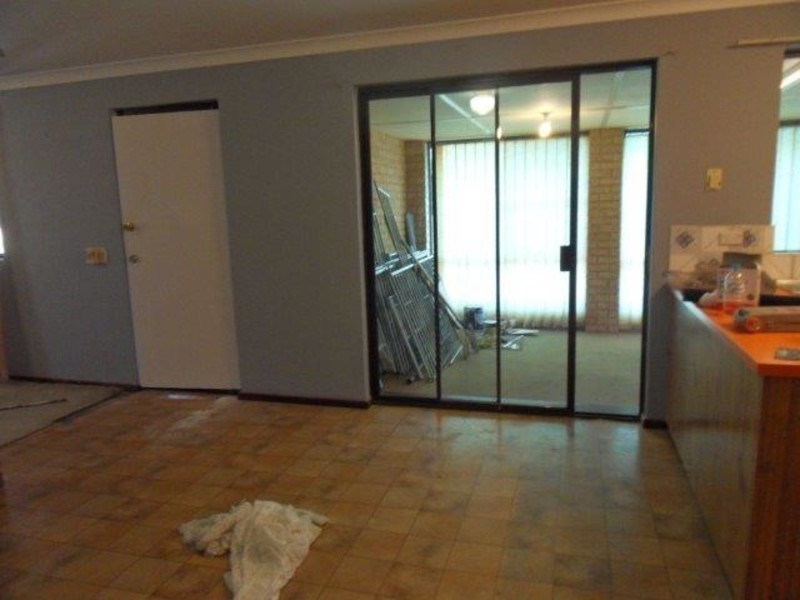 53 Ipswich Cres, Girrawheen WA 6064