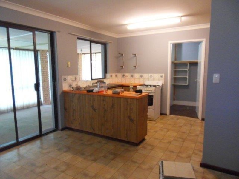 53 Ipswich Cres, Girrawheen WA 6064