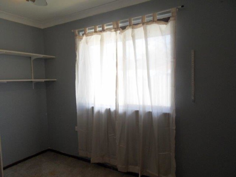 53 Ipswich Cres, Girrawheen WA 6064