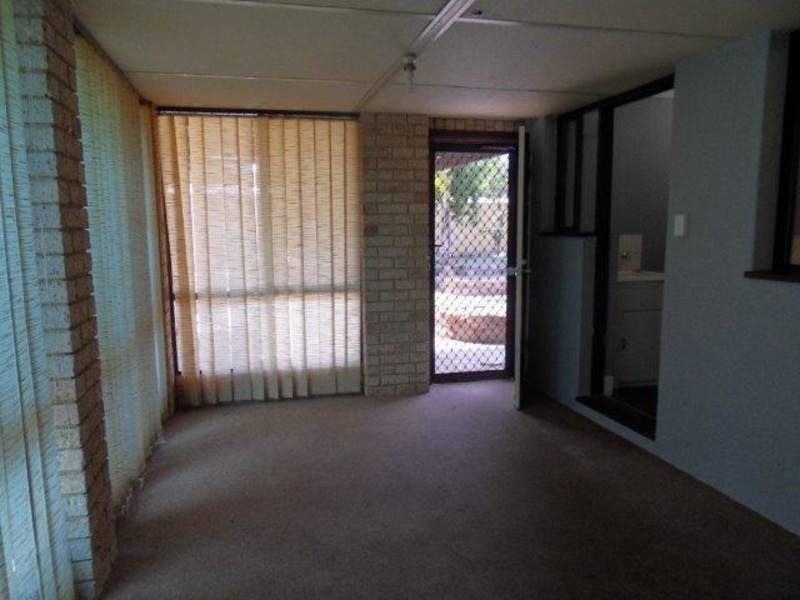 53 Ipswich Cres, Girrawheen WA 6064