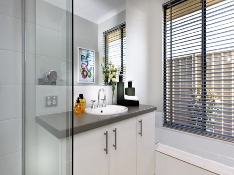 44 Alhambra Parkway, Landsdale WA 6065