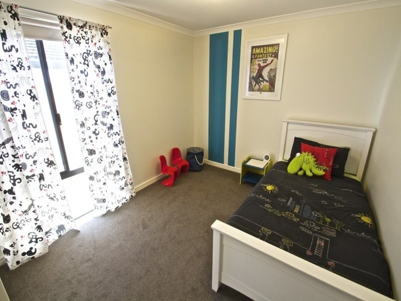 15 Bathurst Gardens, Darch WA 6065