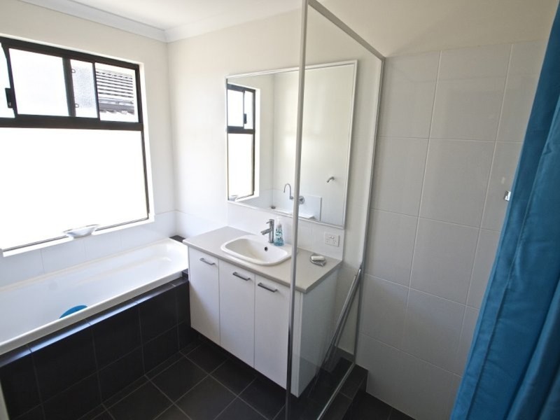 15 Bathurst Gardens, Darch WA 6065