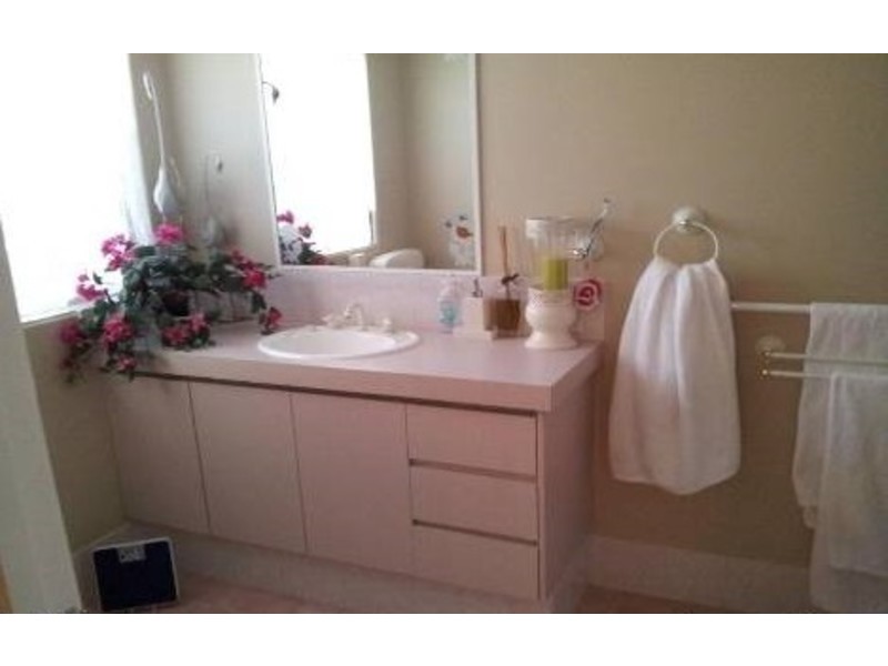 25 Valley Views Drive, Landsdale WA 6065