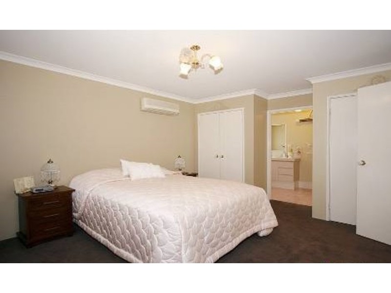 25 Valley Views Drive, Landsdale WA 6065