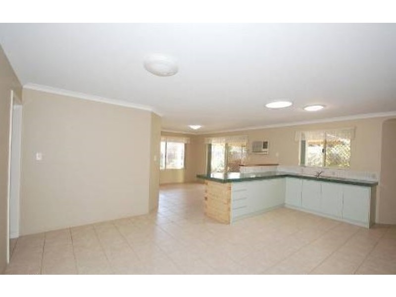 25 Valley Views Drive, Landsdale WA 6065