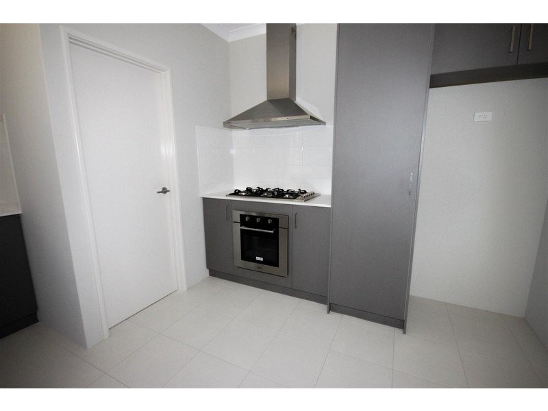 5A Esmerelda Pass, Darch WA 6065