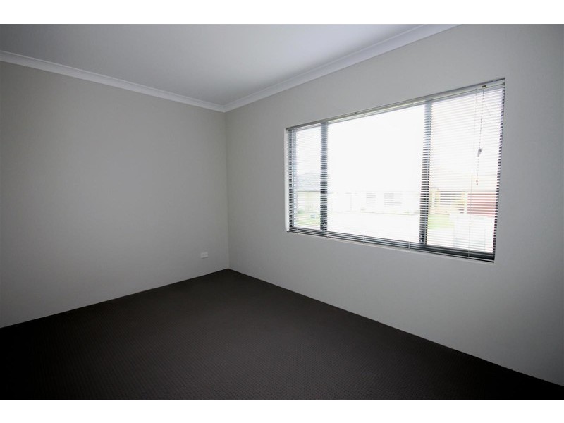 5A Esmerelda Pass, Darch WA 6065