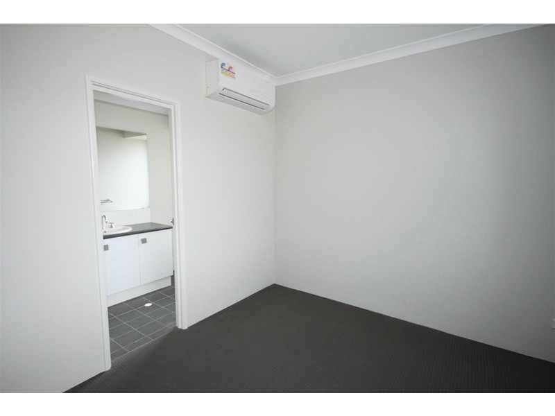 5A Esmerelda Pass, Darch WA 6065