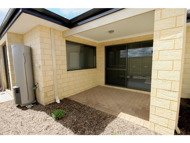 5A Esmerelda Pass, Darch WA 6065