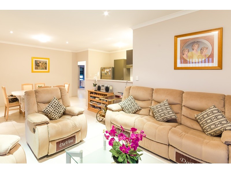 28A Hellfire Drive, Darch WA 6065