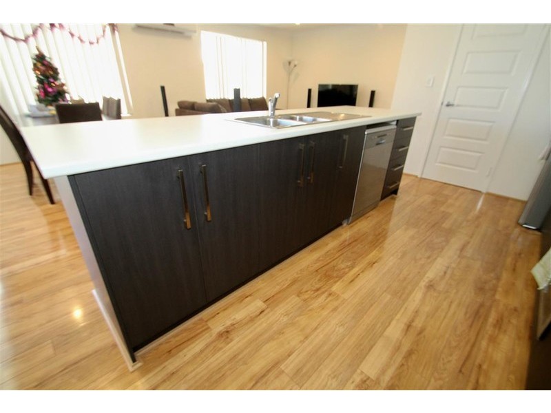 4 Merlot Way, Pearsall WA 6065