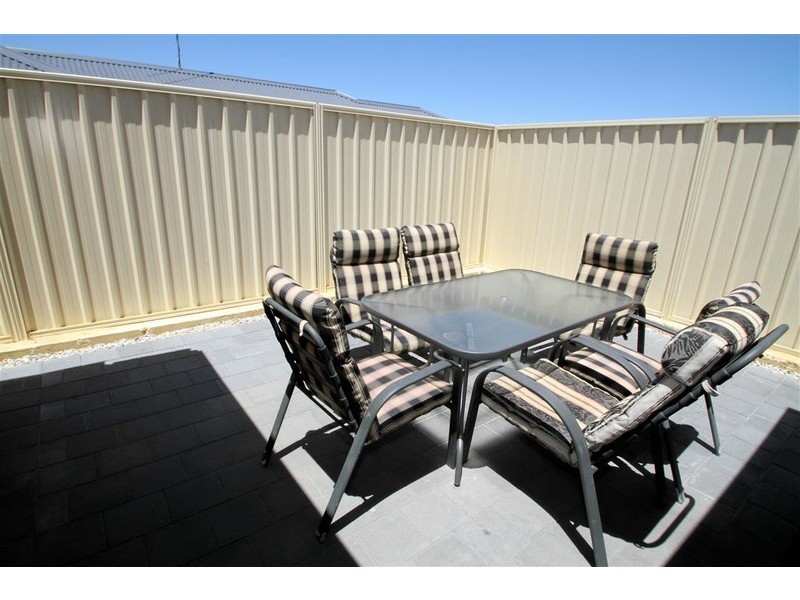 4 Merlot Way, Pearsall WA 6065