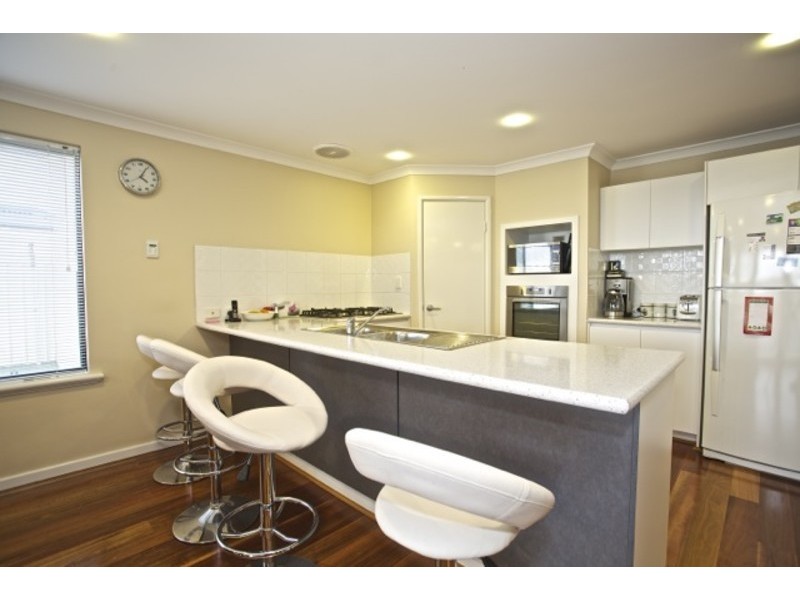 17 Bathurst Gardens, Darch WA 6065