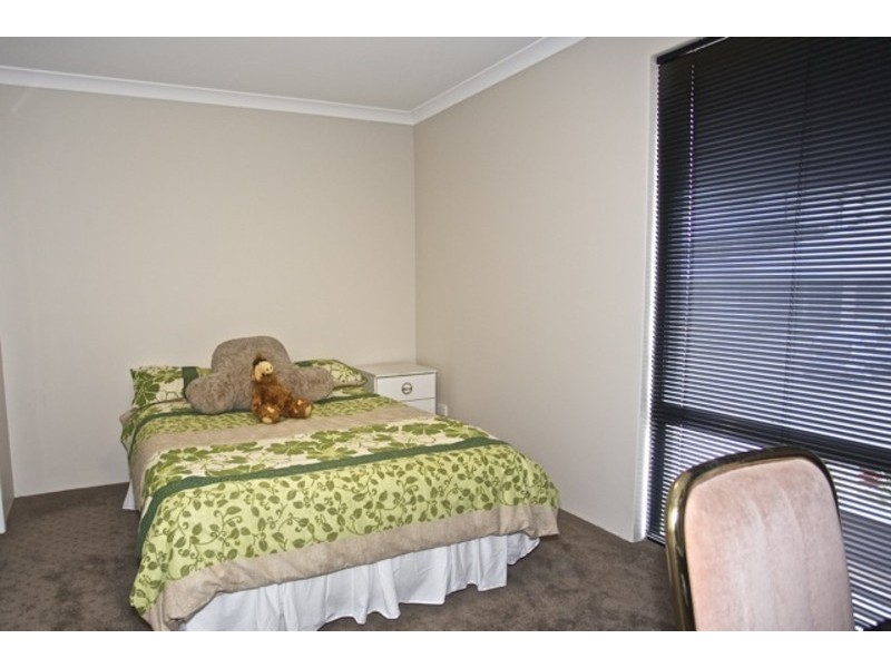 17 Bathurst Gardens, Darch WA 6065