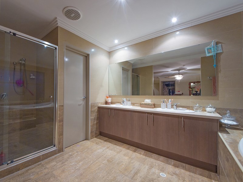 1 Waminda Way, Landsdale WA 6065