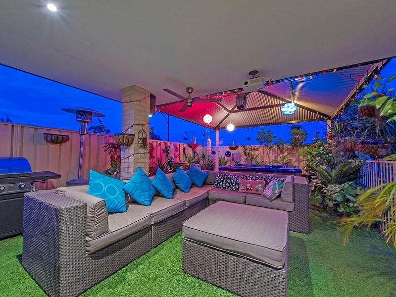 1 Waminda Way, Landsdale WA 6065