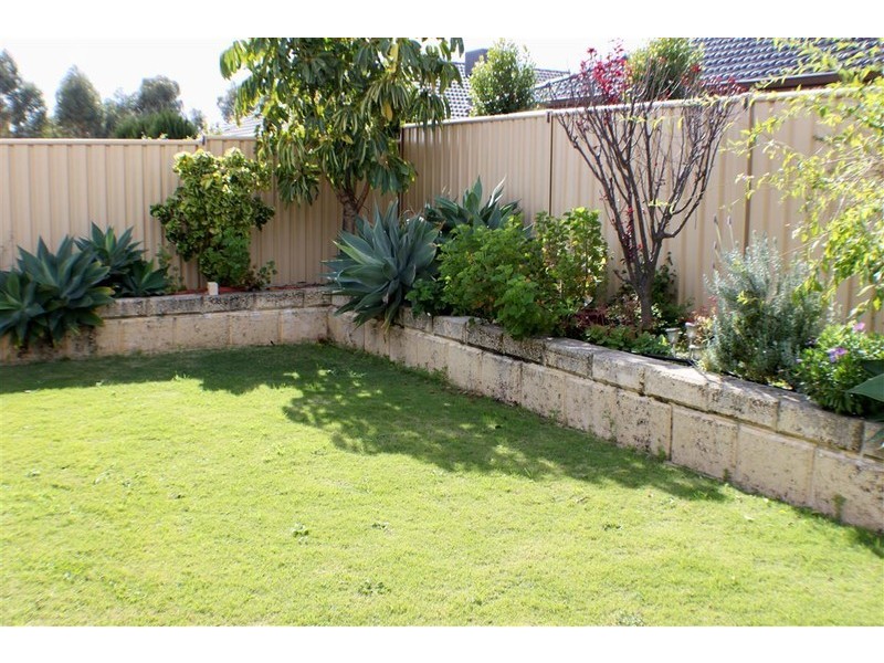 10 Kilchurn Promenade, Darch WA 6065