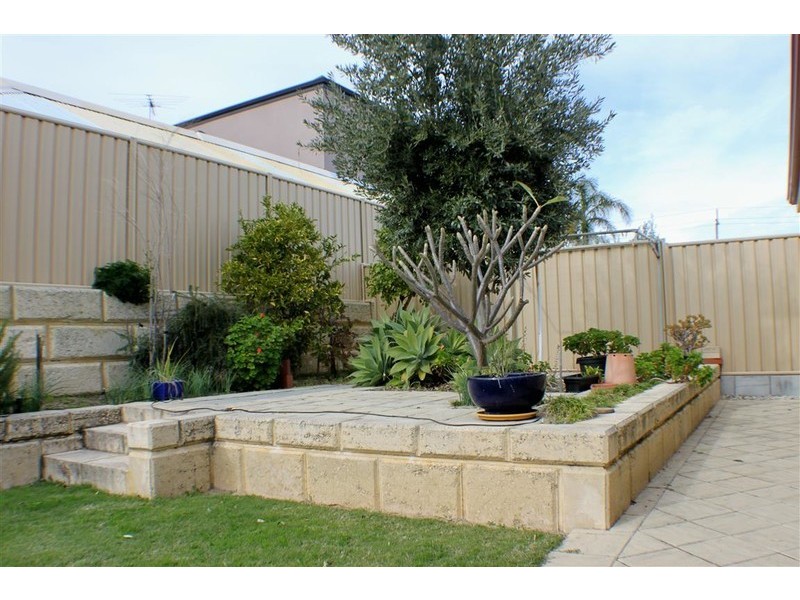 10 Kilchurn Promenade, Darch WA 6065