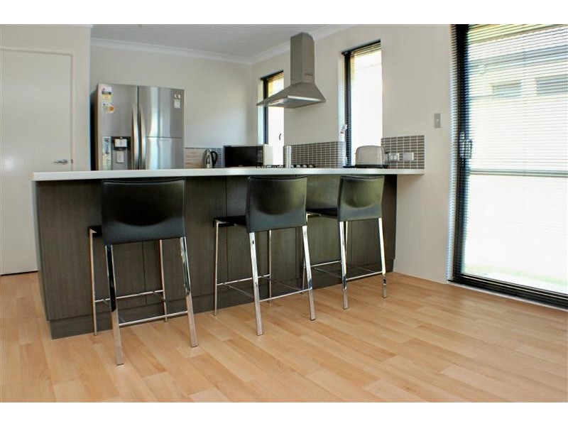 94 Bethwyn Circuit, Madeley WA 6065