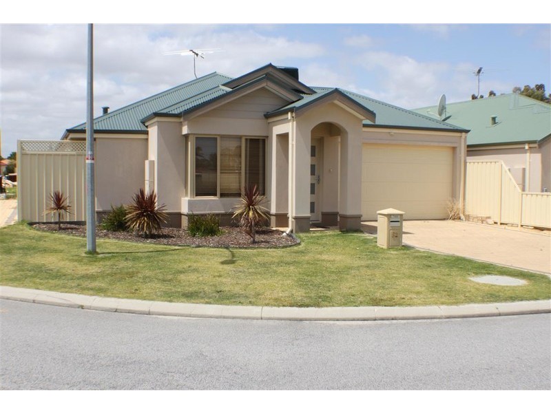 52 James Gilmour Way, Darch WA 6065