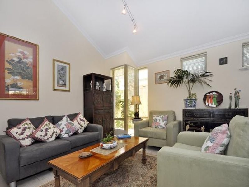52 James Gilmour Way, Darch WA 6065