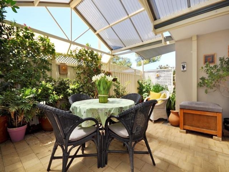 52 James Gilmour Way, Darch WA 6065
