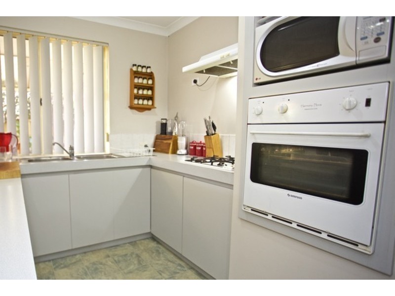 10 Pier Place, Quinns Rocks WA 6030