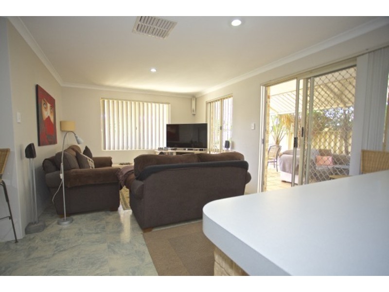 10 Pier Place, Quinns Rocks WA 6030