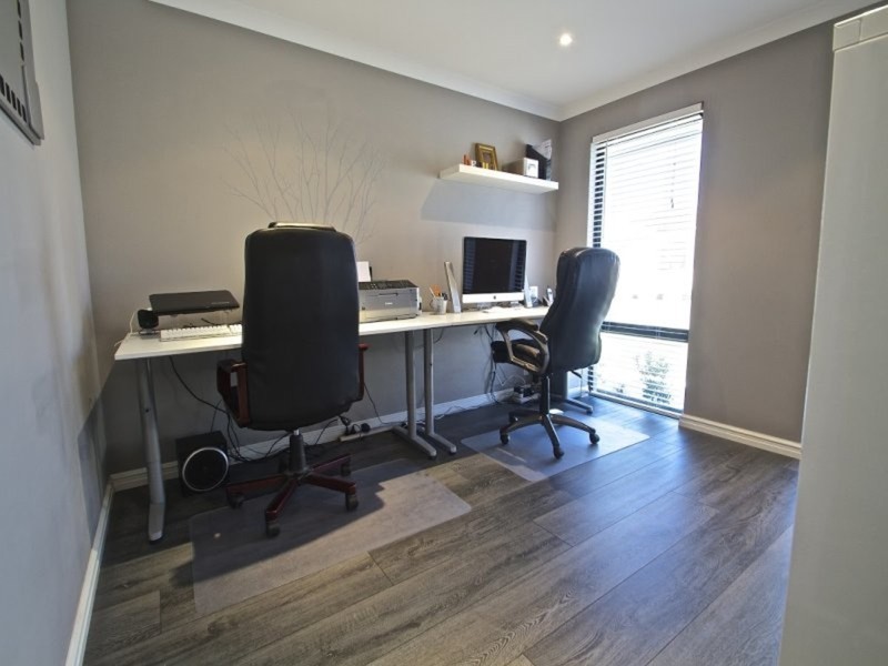 15 Bathurst Gardens, Darch WA 6065